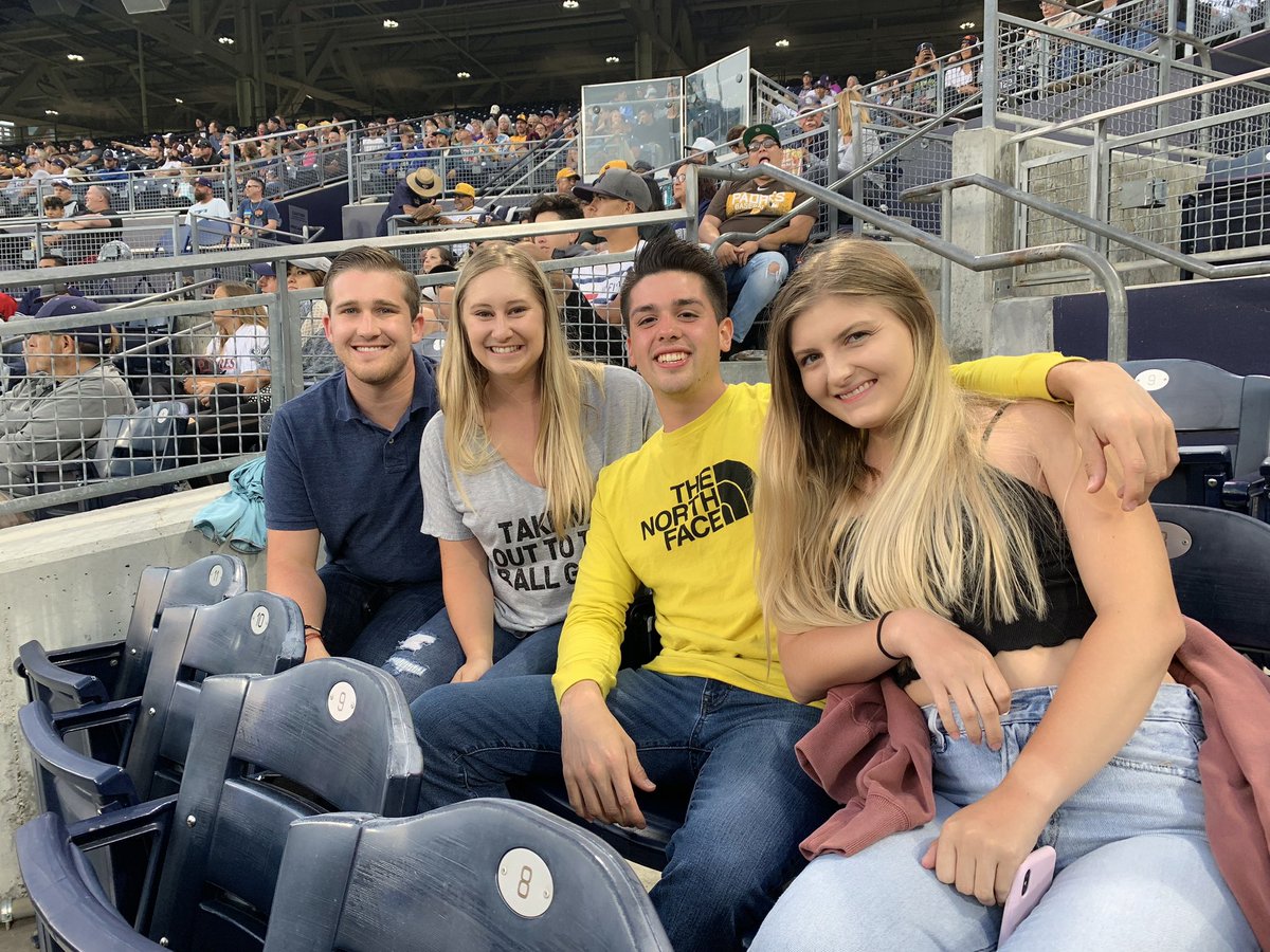 payton_anne's tweet photo. Pads Game ⚾️💙 #FriarFaithful #justsdthings https://t.co/lD4tPQHPEo
