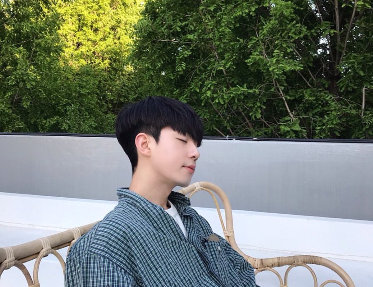 GUY ft. เหงา🚬 tweet media