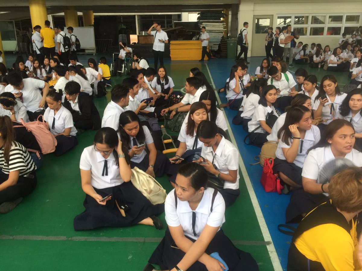 ustcasaofficial's tweet photo. THEY ARE READY TO ROCK! π€π»β€οΈ
CASAns are now here at the Practice Gym, waiting for their turn to enter the Quadricentennial Pavilion for the annual Roarientation.
#CASAFreshmenRock
#GrowLouderWithCASA https://t.co/2ok7VYddII