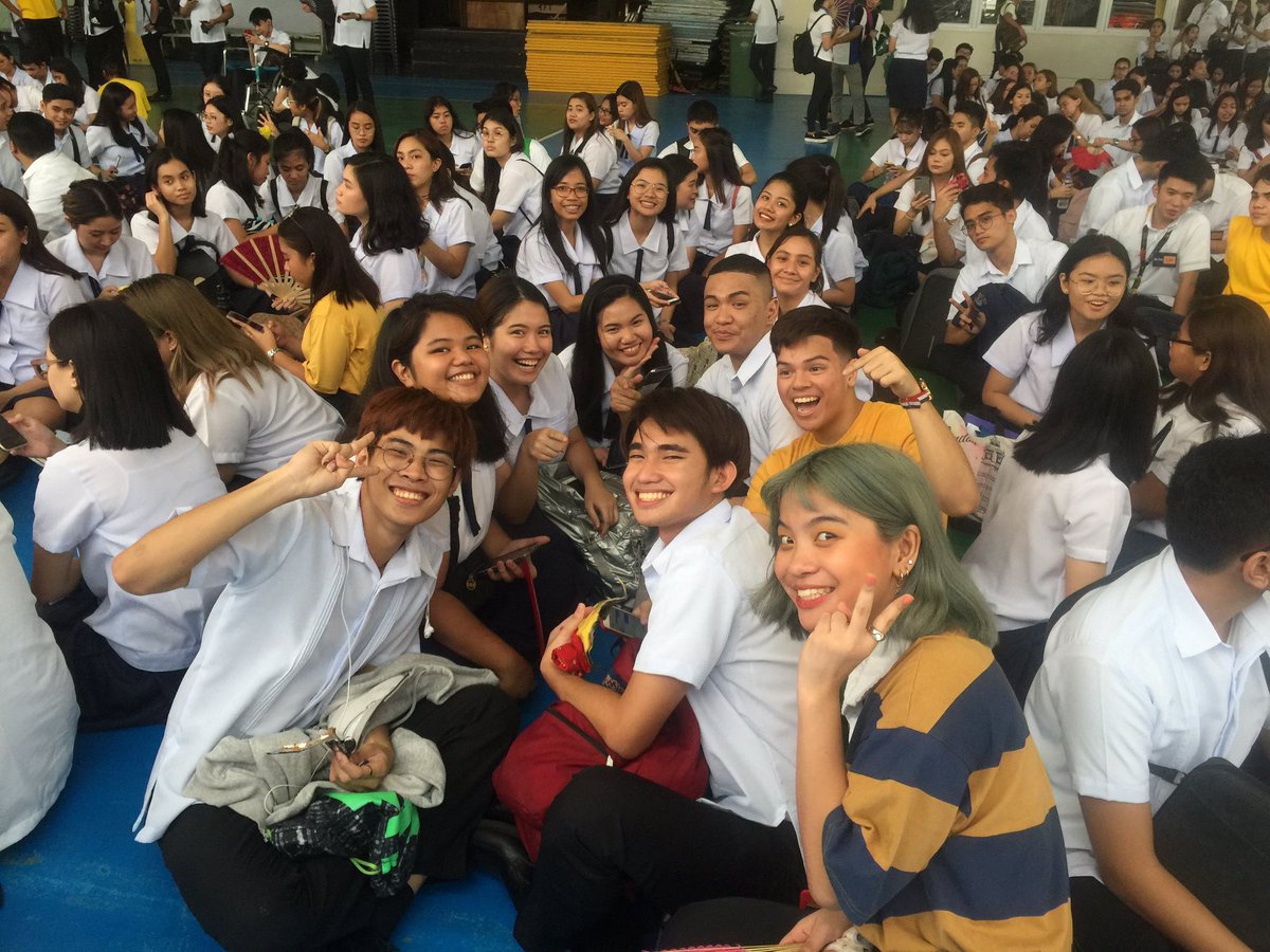 ustcasaofficial's tweet photo. THEY ARE READY TO ROCK! π€π»β€οΈ
CASAns are now here at the Practice Gym, waiting for their turn to enter the Quadricentennial Pavilion for the annual Roarientation.
#CASAFreshmenRock
#GrowLouderWithCASA https://t.co/2ok7VYddII