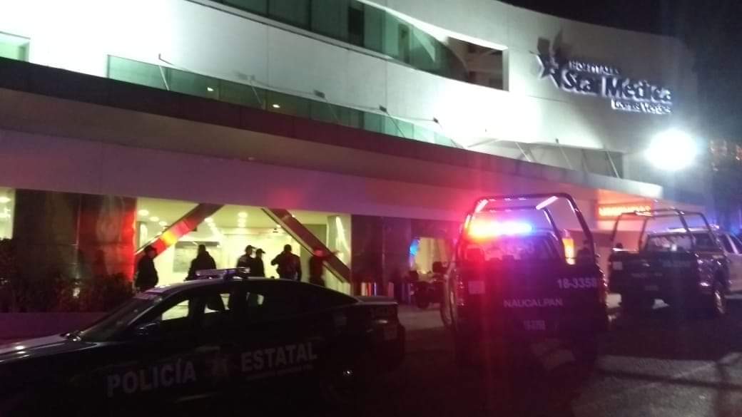 LeticiaMoraNau's tweet photo. ⚠️Balacera ⚠️ 🔫

Movilización policíaca debido a balacera sobre Lomas Verdes #Naucalpan , al aparecer a la altura del Star Medica. Según primeros indicios hay elementos lesionados y uno de ellos escolta de Manuel Espino.

Se actualiza información... https://t.co/scNVaaXEvk