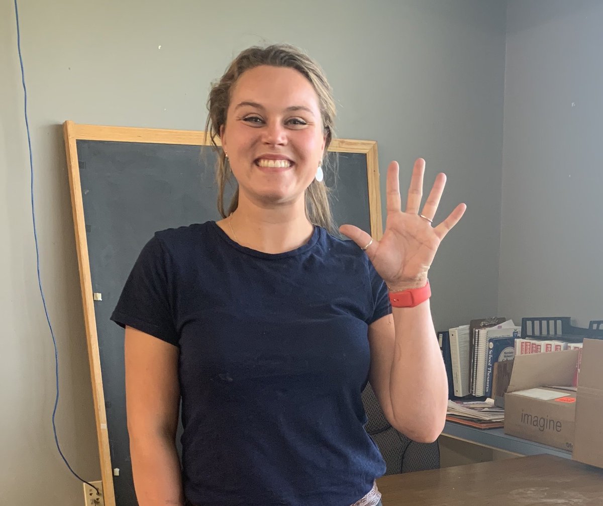 VPMayStreet's tweet photo. Full circle moment.. I’m passing the torch today onto my daughter who just got hired for her first teaching position-5th grade. Brings back memories of that first day in a new classroom, ready and excited to make a difference for students. https://t.co/o5w18kdoWC