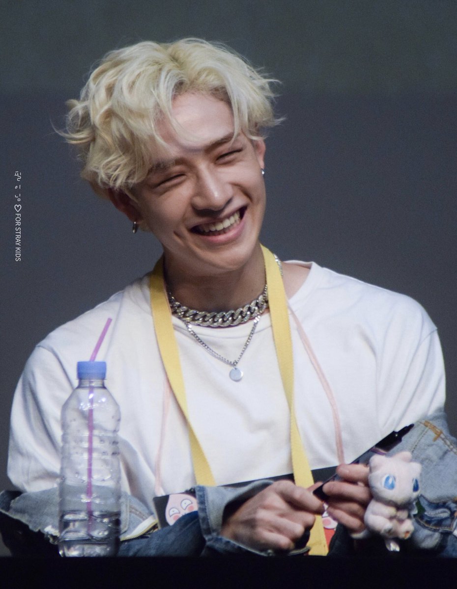 jeongzhan's tweet photo. @yeoletter ............. https://t.co/WfBfBJw84x
