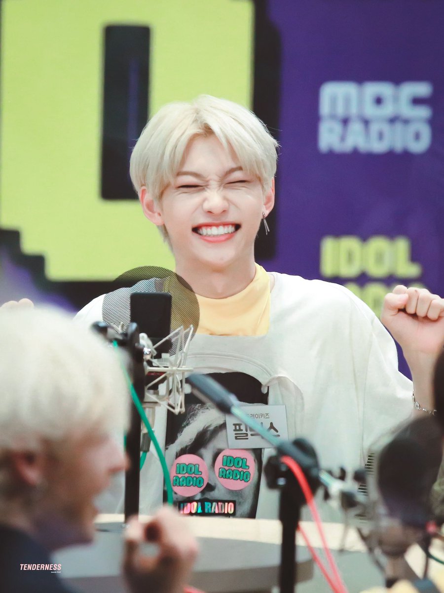 jeongzhan's tweet photo. @yeoletter ............. https://t.co/WfBfBJw84x