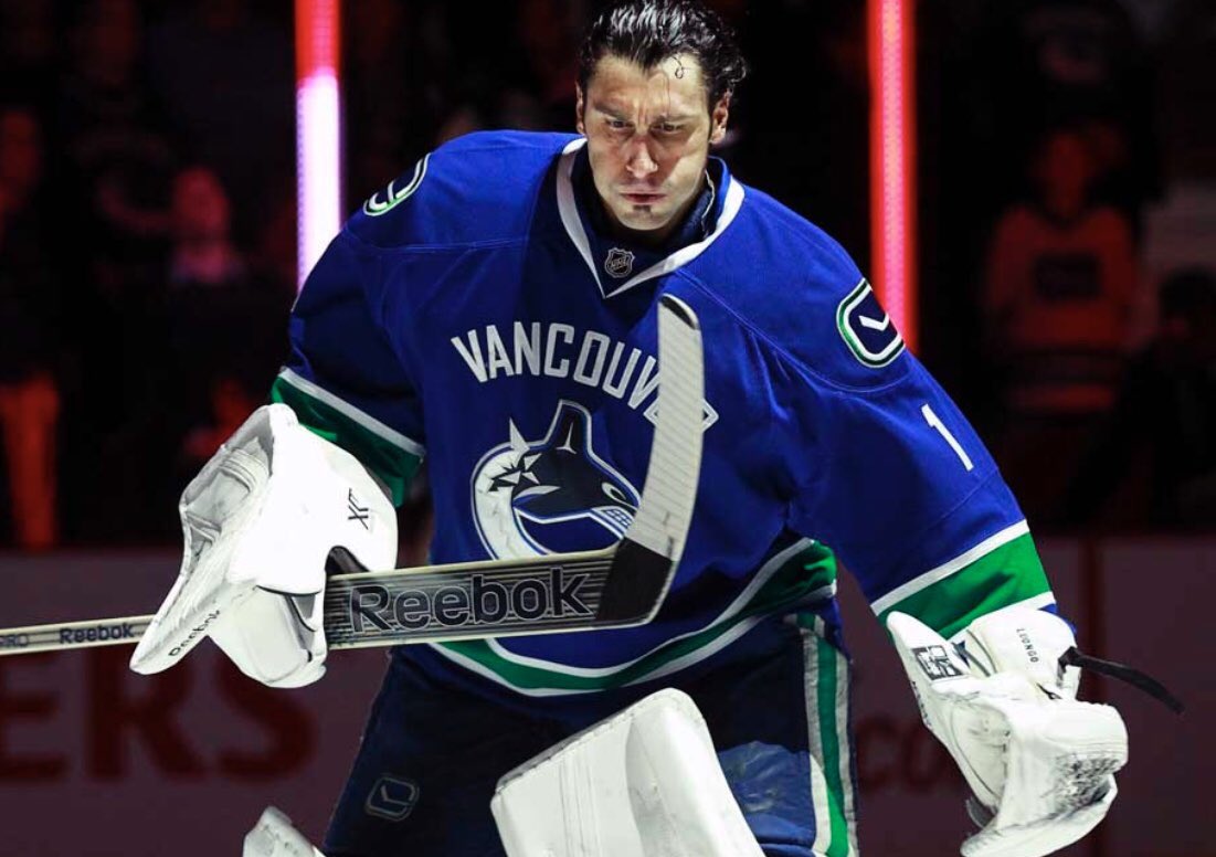 canucksplace's tweet photo. There’s the cap recapture penalty, but I mean..
You retire that #1. The best goalie we’ve ever had, an elite Twitter account, full package basically 🤧 #Luuuu https://t.co/17MaI304Id