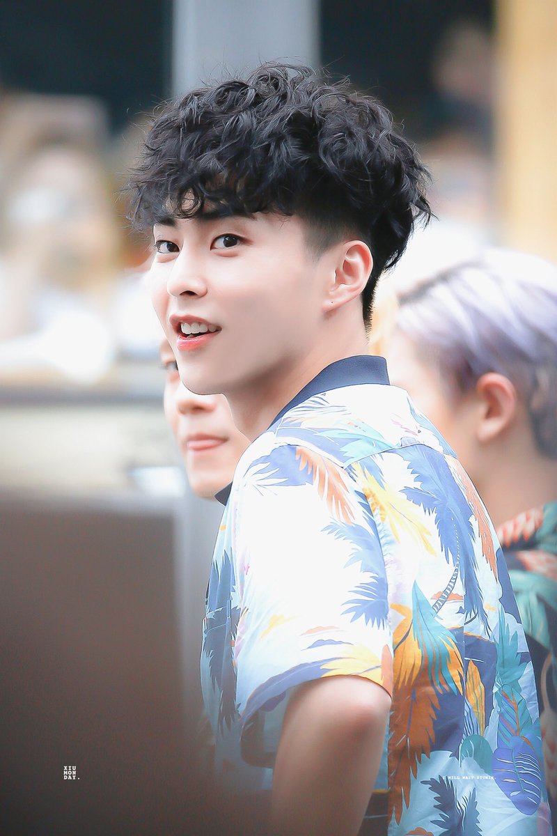 xiumonday0326's tweet photo. 추억, 사랑, 기다림
우리 다시 만날 - 481

#시우민 #XIUMIN #2년전오늘
#HappyElsaDay 🌿💦

https://t.co/Yvj1n5xn1X
https://t.co/RWLRGb0C08
https://t.co/fWsjwxsA5U https://t.co/60SQcPbfuz