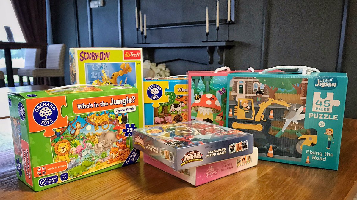 duffhouseroyal's tweet photo. 👨‍👩‍👧‍👦 Family Friendly | We continue to welcome more &amp; more families. We added more 🧩 puzzles &amp; matching pair games 🧸🧸 (end of the bar)

☕️🧁 Keep the kids entertained &amp; enjoy a fresh scone, a cake or just one of our premium bean to cup coffees!
#wearedhr #duffhouseroyal https://t.co/zS8i9ISj3U