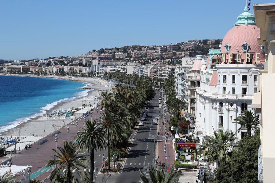 VisitCotedazur's tweet photo. #Nice06, sa célèbre Promenade des Anglais et le mythique @NegrescoHotel...😍
📷 @fidjicin #CotedAzurFrance #ILoveNice #ExploreNiceCotedAzur 
@Nice_Tourisme https://t.co/sLF9YbcFfh