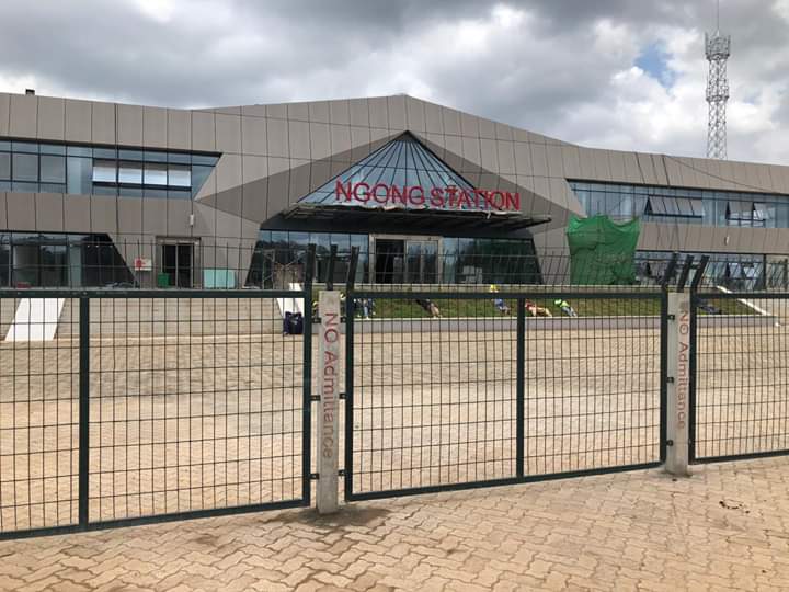 UsafiriApp's tweet photo. SGR Ngong Passenger Station is almost complete. We have taken the initiative to examine the impact of railway construction & operations on the environment & practice eco-friendly ideas in all aspects of project design, management, and construction. #SGRProject @SGRHeadOffice https://t.co/Jt4X2JLlmW