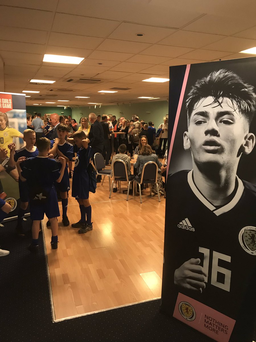 PerformSchools's tweet photo. Players and parents arriving for what should be a great day ⚽️🏴@Hampdenpark #performanceschools #futuretalent https://t.co/sz5K5GAV7Z