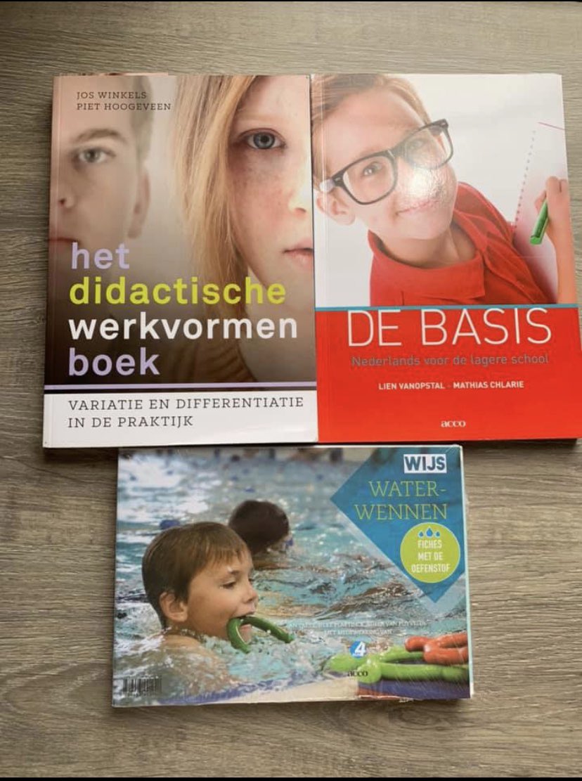 yararombouts's tweet photo. Ik verkoop mijn boeken van het eerste jaar leerkracht lager onderwijs KdG, 
rt = erdoor op uw herexamens xxx https://t.co/m77CeeX3LC