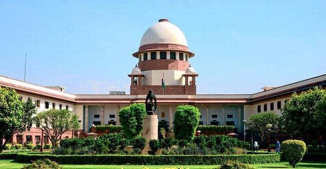 RacoIndia's tweet photo. J &amp; K से पाबंदी हटाने से SC का इंकार, कहा- सरकार को स्थिति सुधारने के लिए वक्त मिले। 
#JammuandKashmir #Article370 https://t.co/CcVONJzRns