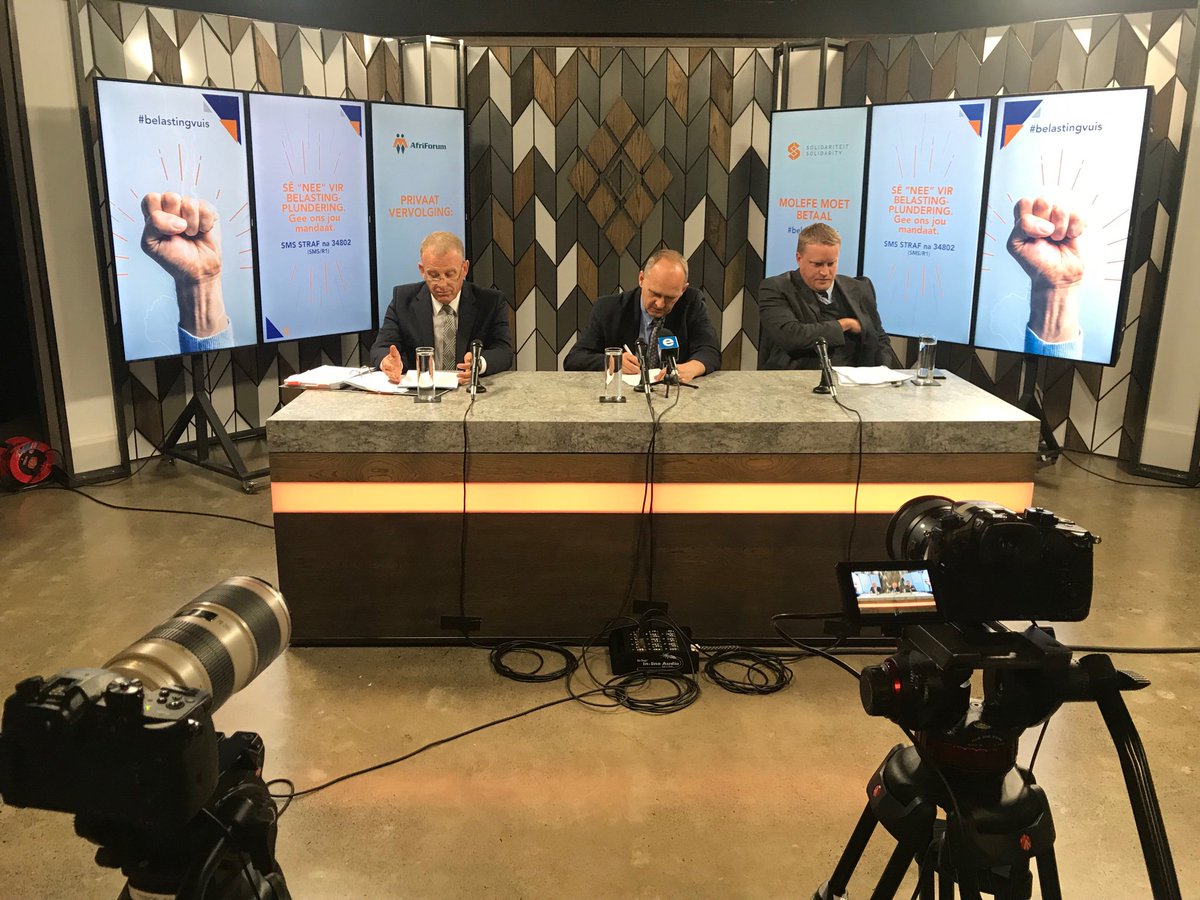 Solidariteit het lasbrief bekom wat deur balju vandag uigevoer word om op Brian Molefe se eiendom beslag te lê. <a href="/eNuus/">eNuus</a> vanaand 19:00