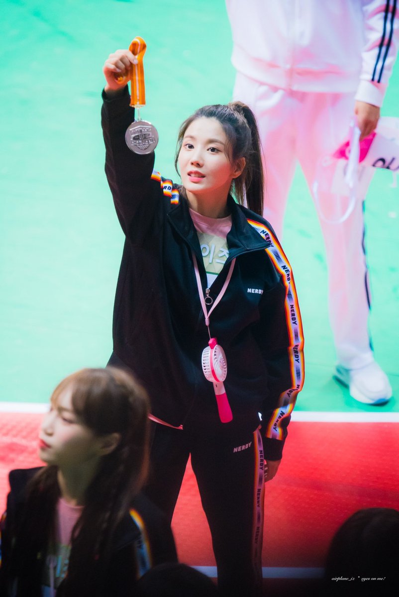 archiveunbi's tweet photo. cutie https://t.co/j6Y41J0fKY