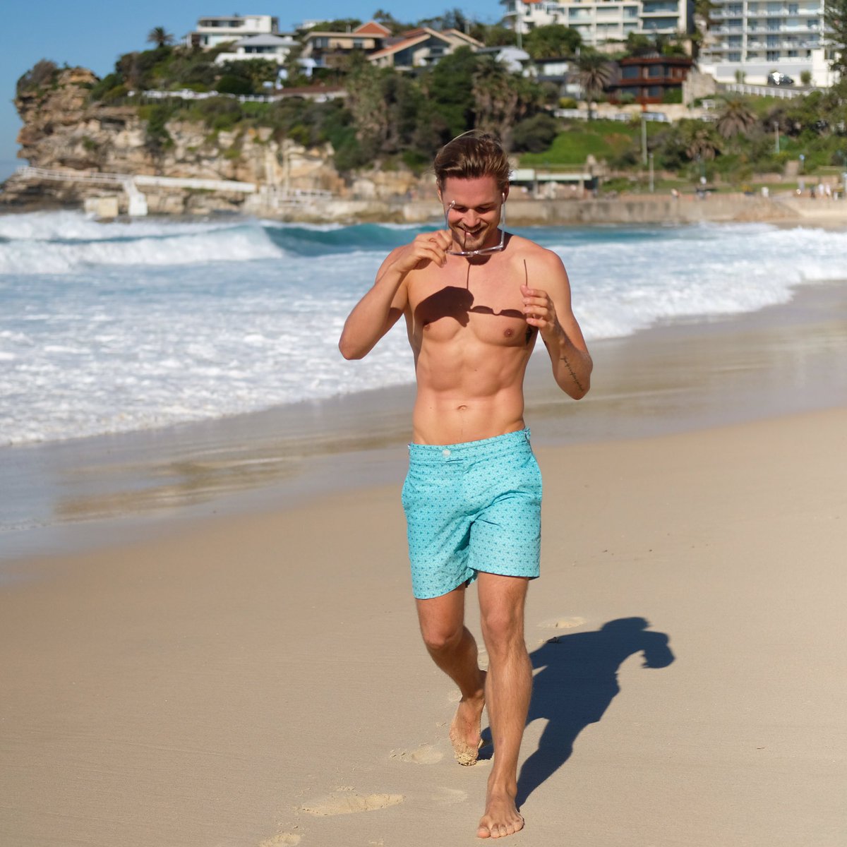 nalexanderswim's tweet photo. Is Erik smiling because he is wearing the coolest swim shorts in the world or because he’s at the beach on a Tuesday? 🤔😎
#nicolasalexanderswimwear #tailoredforthesun https://t.co/GEIb2AZWkX