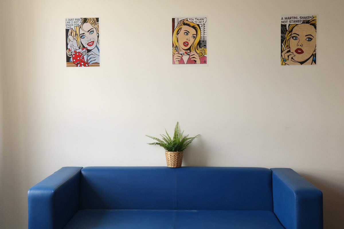 StudentsEls's tweet photo. In every ELS flat, there is a comfortable sofa for students to relax on in-between studies 📚🛋🎓
#student #Edinburgh #studentlife #accommodation #modern

@living_uni @accomforstudent @edinburgh @edinburghcoll @EdinburghNapier @QMUniversity @HeriotWattUni @EdinburghUni https://t.co/xaKEpjKUzb