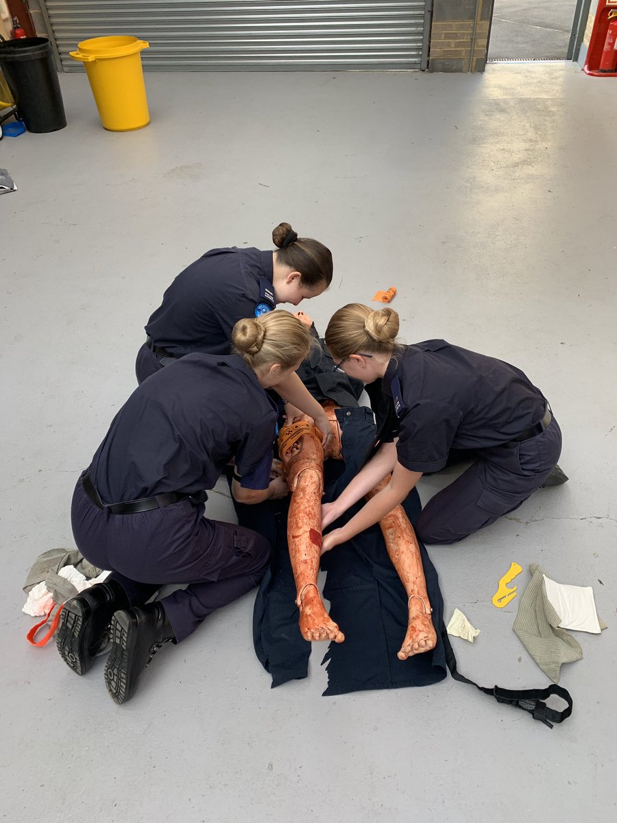 KentVPC's tweet photo. Medway, Maidstone, Ashford and Swanley cadets all doing Trauma Training.
Great effort team. PH #kentVPC https://t.co/H5PN88RDsV