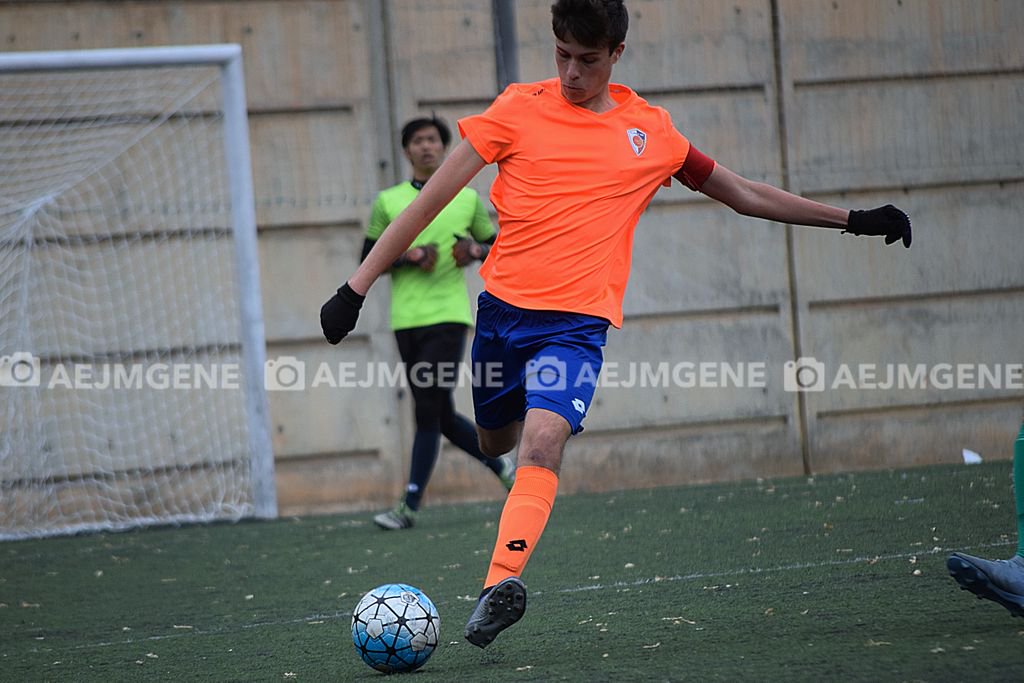 AEJMGene's tweet photo. Més bones notícies! Un dels nostres capitans aquesta temporada, treballador incansable i amb una actitud exemplar, jugarà a la Lliga Nacional Juvenil. Molta sort en la teva nova aventura, @GavarroMarcel! 

#SomGene #LNJ7 https://t.co/SdszwhzRB4