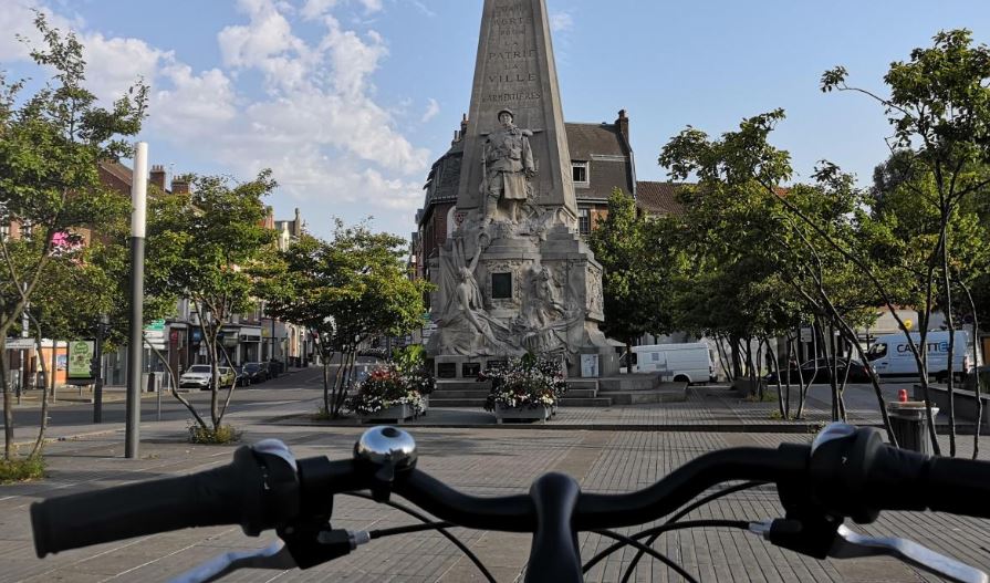 VDNArmentieres's tweet photo. Les petites boucles à vélo de l’Armentiérois (1/5): sur les chemins de la #GrandeGuerre
#cyclorando #cyclistes #Armentières
>https://t.co/cZiK1xyvHH https://t.co/vaLJ7sWCD7