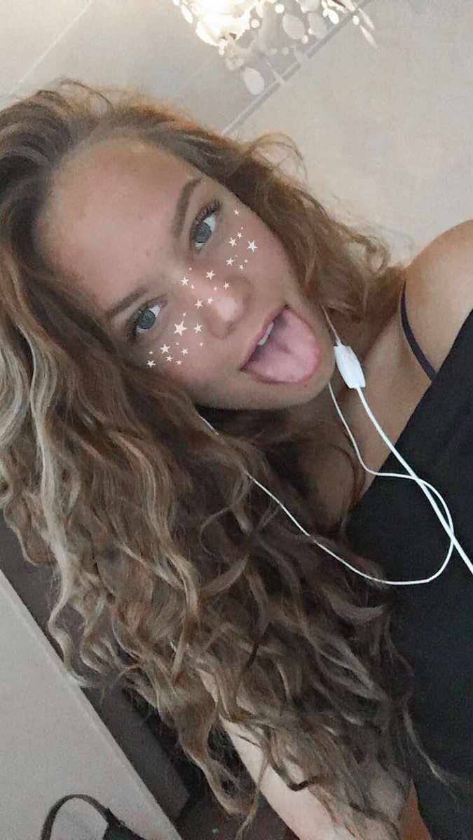 dolancream's tweet photo. Happy Dolan Twins Tuesday!✨

Just because others say you can’t.. doesn’t mean you should give a damn.

Make your own succeses🙌🏼

@EthanDolan @GraysonDolan 
#DolantwinsTuesday #tuesdayseIfie #DolanTwins 
#NewVideo https://t.co/YYvD6RVg9Z
