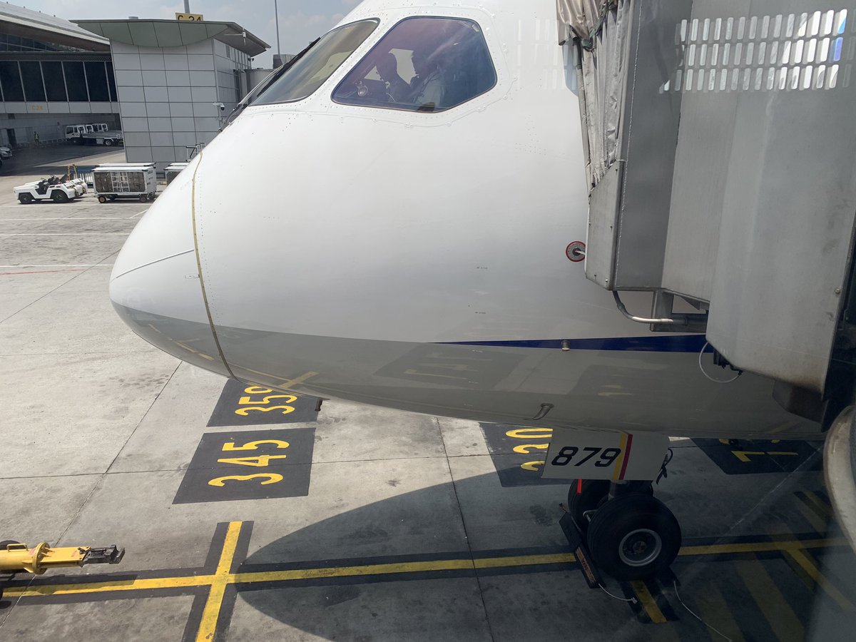 kuroboshi_ana1's tweet photo. Now Boarding !!
それでは、行ってきます✈️🇯🇵
#みんな大好きana
#ja879a
#nh886 https://t.co/opb9Hox5yk