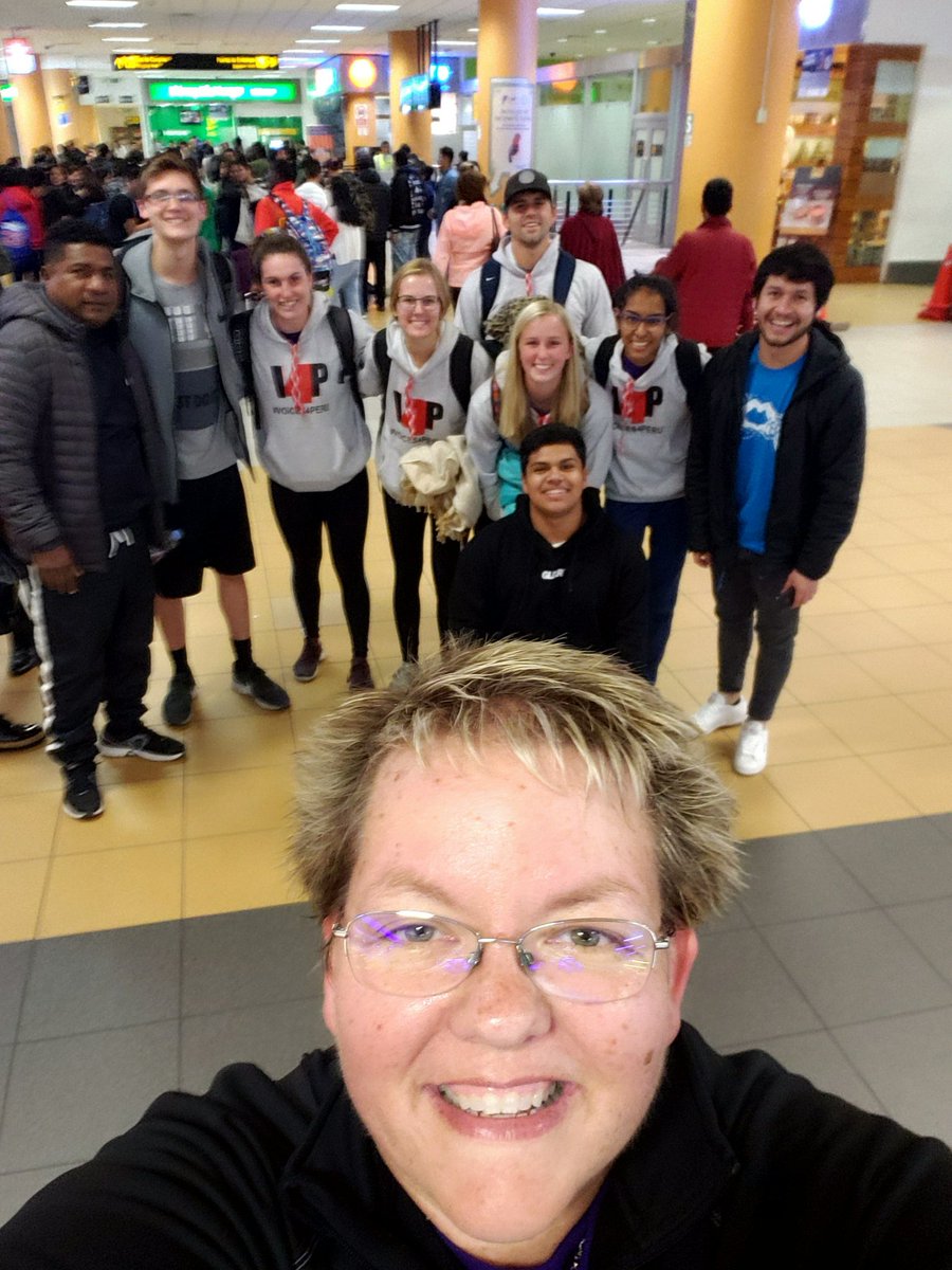 RoaminSpartans's tweet photo. Thank you,#10,for an amazing week filled with laughter,love,&lots of chalk! Thx for making a difference in the lives of the kids in Perú!
Thank you, @V4PERU 4 all u do! #PV4Peru #SpartanNation #SpartanPride #bethechange #makeadifference #reachfurther #voices4peru #proudSeñorita https://t.co/peLzUpVhV4