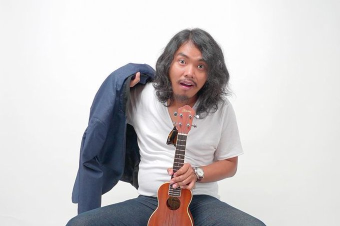 sigmafmkediri's tweet photo. #JAMPI_SAYAH MUTER'AKE @Dodit_Mulyanto - DARLING @beeMusicEnt @wandapanda86 https://t.co/kKPYrlwA8z