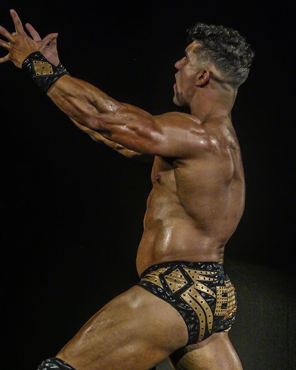EC3SourceDotCom's tweet photo. A few Raw candids thanks to @kimberlasskick! #RAW #EC3 https://t.co/BnQ1mLLUw7