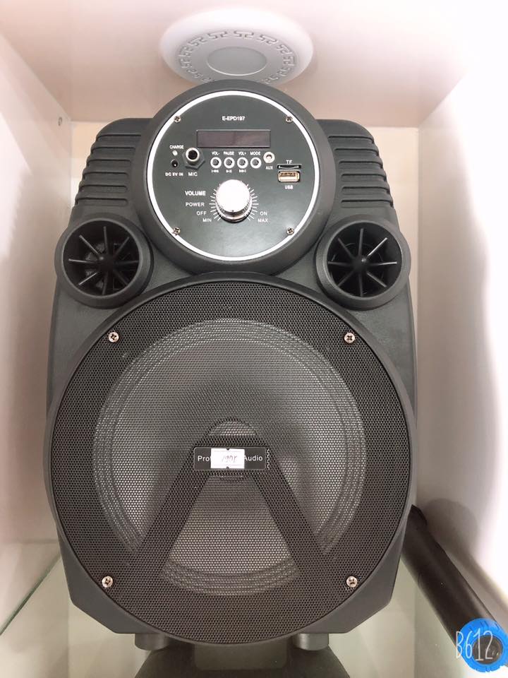 ducendy's tweet photo. Flashing LED lights that change with the beat of music
Volume/mic volume/echo/Gain controls. 1 mic input (1 wired mic included)

ONLY $50.5 

Pls Call me +84968662190

Add : No. 422, Ly Bon Street, Thai Binh City, Vietnam

Thank you so much !!! https://t.co/3ztb9Tg2pO