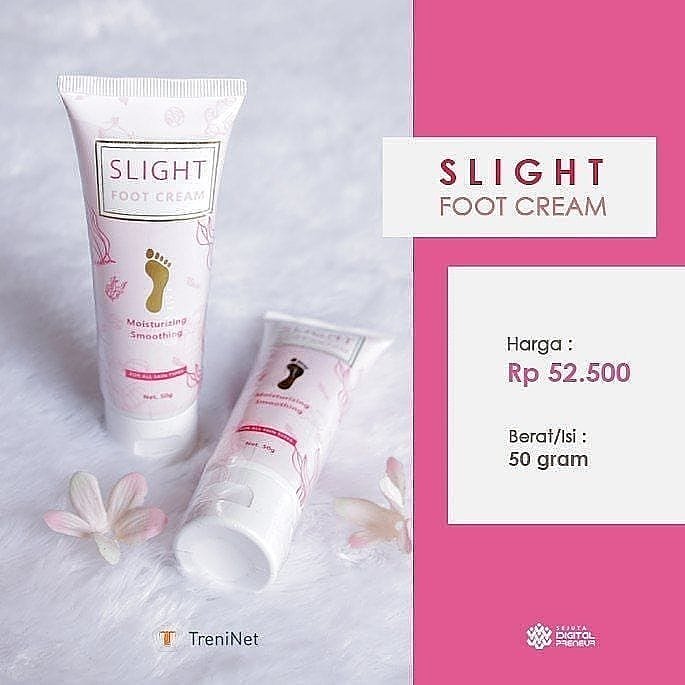Mak... Suka sebel gak sih kalo lihat tumit kaki kering dan pecah2?😒😔🦶🏻
Bikin gk pede, apalagi di musim kemarau ya mak😁

Eiittss...Tenang mak😌
Slight foot cream...solusinya. 🤩

Cukup oleskan pagi dan sore secara merata pada tumit kita
Di jamin...tumit mulus dan halus
