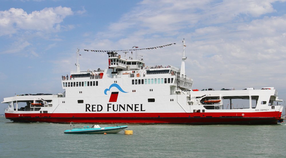 islandecho's tweet photo. BREAKING: RED FUNNEL CANCELLATIONS DUE TO TECHNICAL AND OPERATIONAL REASONS - https://t.co/QUsOAoH4zK #IsleofWight #iwnews #IOW https://t.co/w0JpZxzeXY