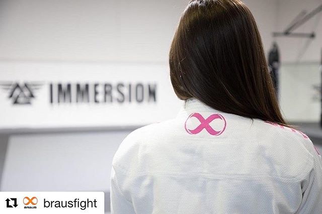 TenmeiOnline's tweet photo. #Repost @brausfight
Immersed in BJJ culture! #BrausLife 💞.
♾
https://t.co/V0Gpymf8KB
. . .
#BRAUS #LivingJiuJitsu #BrausFight #TheFightNeverEnds #JiuJitsu #TheDailyGrindIsReal
#ResilienceMakeDreamsReality
#RealBrand https://t.co/D1raknPNt3 https://t.co/OrNZNdwvuu