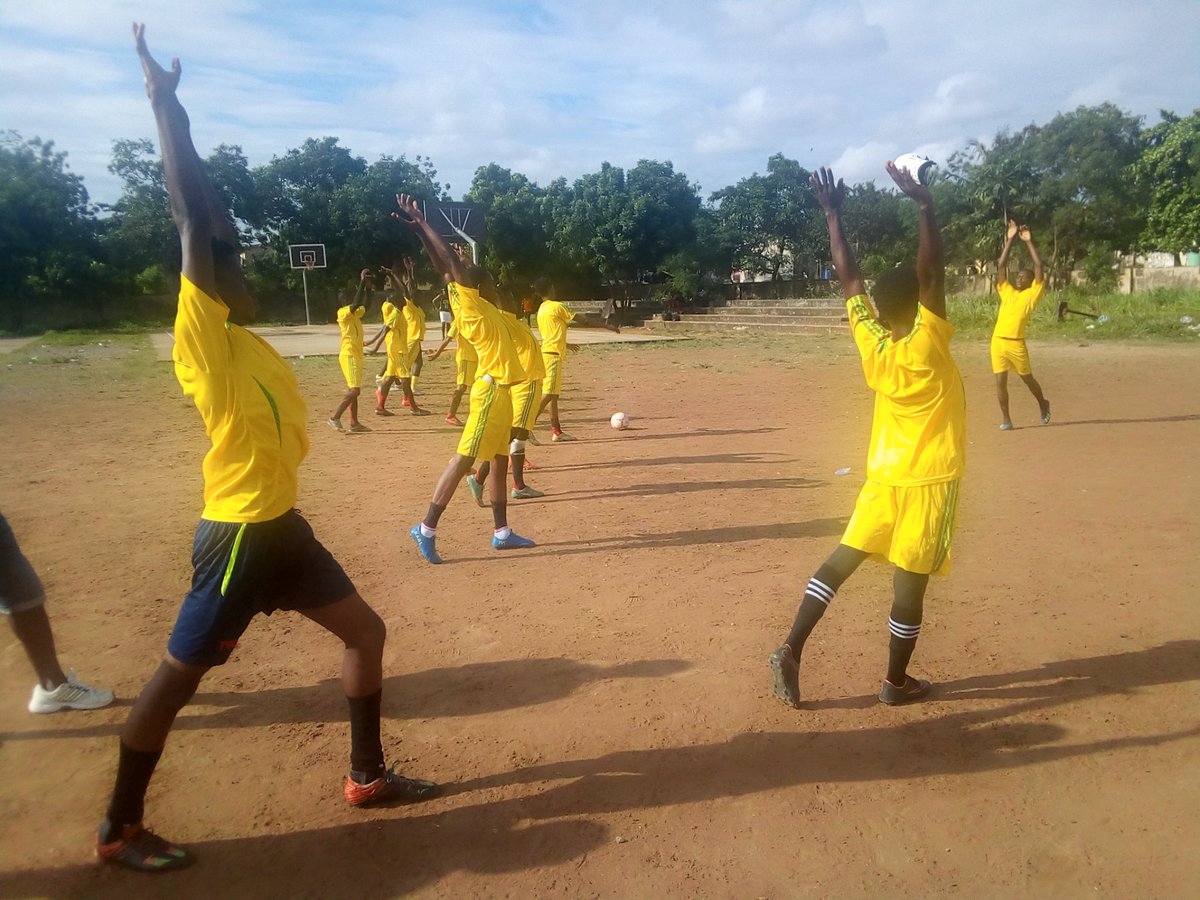 FCLeyenda_NG's tweet photo. Caption #Saturday10/2019 @Abesan Mini Stadium Ipaja Alimosho Lagos State. #AlimoshoFCVsFCLeyenda #0:0 #Draw @MotorikFC @ballandthecity @lietta_bae263 @gbagadafc https://t.co/OgwcC6raqQ