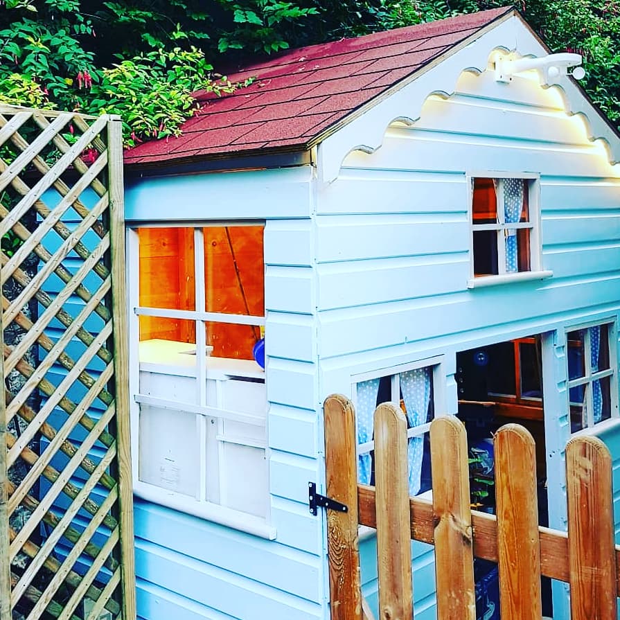 EHT_Alarms's tweet photo. finished the boys #smarthome playhouse. The beauty of @Loxone system is their air technology allowing with the use of the multi extension air connecting to the house. Includes #loxone weather station,spots,touch, rgbw lights to learn about colours &amp; ibutton @LoxoneUK @LoxoneES https://t.co/Ai91VRrtMb