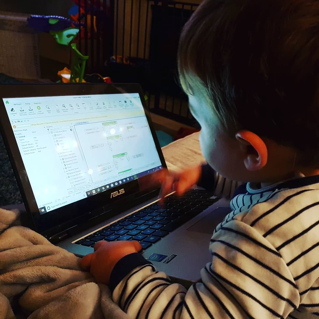 EHT_Alarms's tweet photo. finished the boys #smarthome playhouse. The beauty of @Loxone system is their air technology allowing with the use of the multi extension air connecting to the house. Includes #loxone weather station,spots,touch, rgbw lights to learn about colours &amp; ibutton @LoxoneUK @LoxoneES https://t.co/Ai91VRrtMb