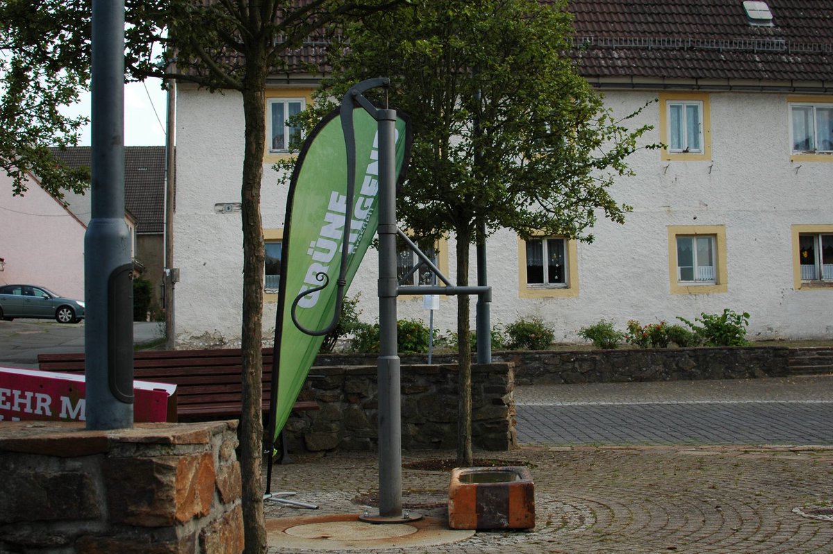 GJ_Dresden's tweet photo. War schön gestern mit Markus in #Reinsberg. Nette Menschen, tolle Gespräche, gutes Wetter!😊☀️ Wenn nur die Busanbindung besser wäre... Hier noch ein paar Impressionen.
#ltwsn #heftigwasändern https://t.co/rueaCouDGv