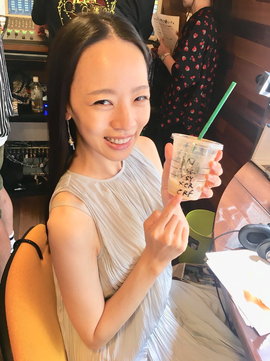 توییتر シンクロのシティ در توییتر 今日もmioさんは安定のスタバ 銀座は太陽が隠れて来ました 16 00からも シンクロのシティ お楽しみください Tfmcity Tokyofm Radiko T Co Ngdcla9vik توییتر シンクロのシティ در توییتر 今日もmioさんは安定のスタバ 銀座は太陽が隠れて来ました 16 00からも シンクロのシティ お楽しみください Tfmcity Tokyofm Radiko T Co Ngdcla9vik