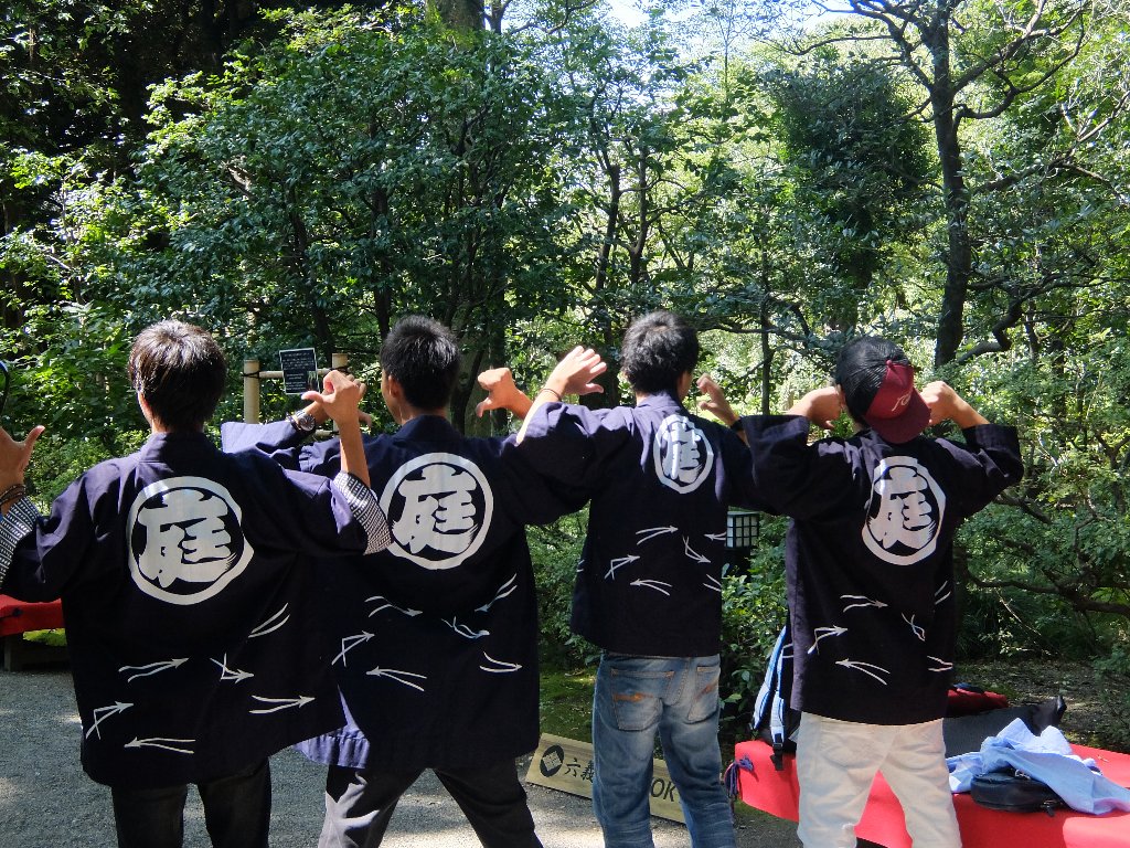 六義園 tweet media