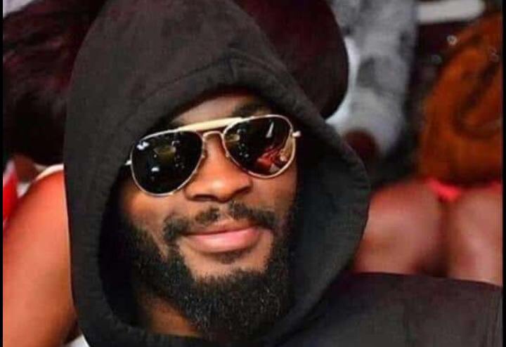 Muere Houon Ange Didier conocido popularmente como “DJ Arafat", en un trágico accidente ocurrido ayer en Costa de Marfil. R.I.P.