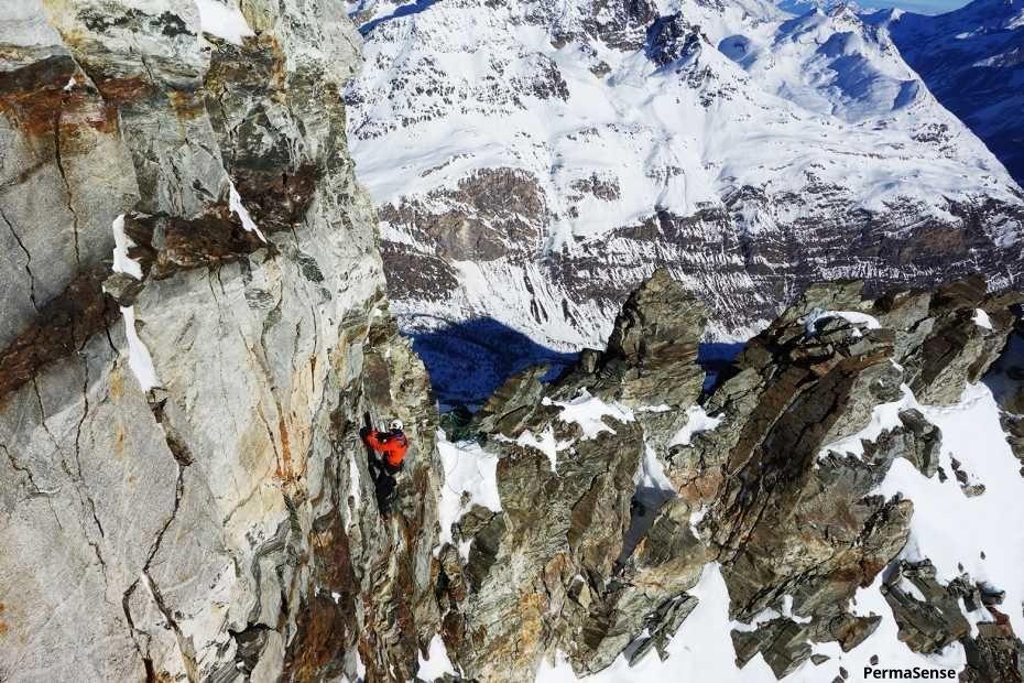 ETH_en's tweet photo. The #permafrost and the condition of steep rock faces on the #Matterhorn are changing. This shows #PermaSense, a unique project that has been constantly streaming data on the Hörnli ridge for the past ten years. The project leader reviews progress to date. https://t.co/M9ZeCcEwWu https://t.co/LOhg3qtnyx