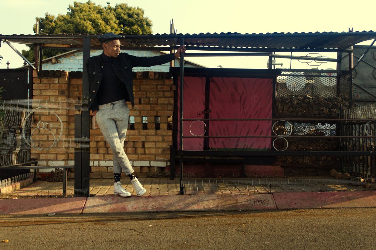 alpha_digitals's tweet photo. #chooseday we choose Mr @alpha_digitals  Sanelefufu on Instagram alpha digitals  content creator 💪💪💪❤✒✒📷🎥 https://t.co/rkoigoVO0s