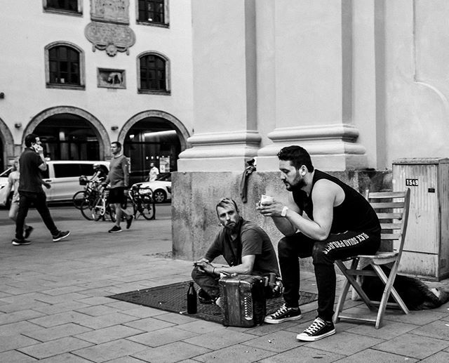 Obalix's tweet photo. After the Shift
#streetmusician #streetartist #musician #coffee #aftertheshift #endofwotk #finished
-
-
-
-
-
-
-
-
-
-
-
-
-
#streetphotography #streetphotography_bw #bw #streetlife #28mmstreetphotography #nikond750
#münchen #minga #munich
#streetsofmu… https://t.co/XZaXcVxsKt https://t.co/xBqPBj7nNy