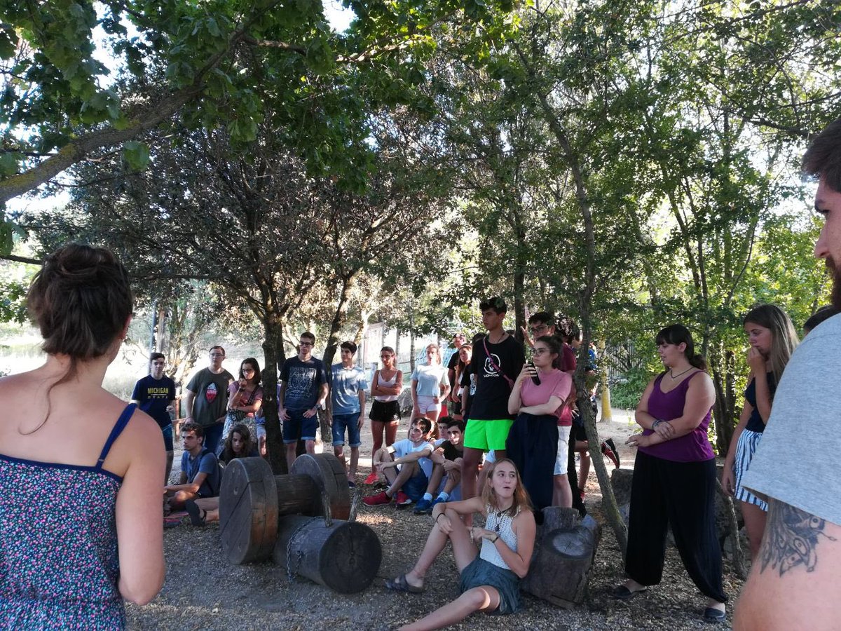 CCapafonts's tweet photo. Assemblea de joves de dissabte passat a Capafonts. Volem un poble viu, amb jovent arrelat i ganes de passar temps al poble! La seva veu és imprescindible per aconseguir-ho 💪🏾 #despoblament #arrelades #reptes #micropobles https://t.co/hEc1qk6WY6