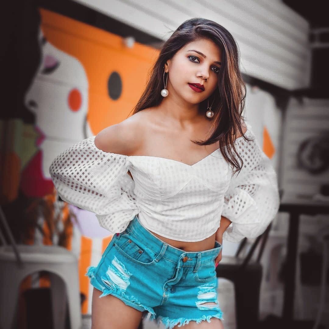 Let your style do the talking👄💎 Featuring @fashiontasybysurbhi
🔎product code: 333016
👉Shop blouses: buff.ly/2GIlbjs