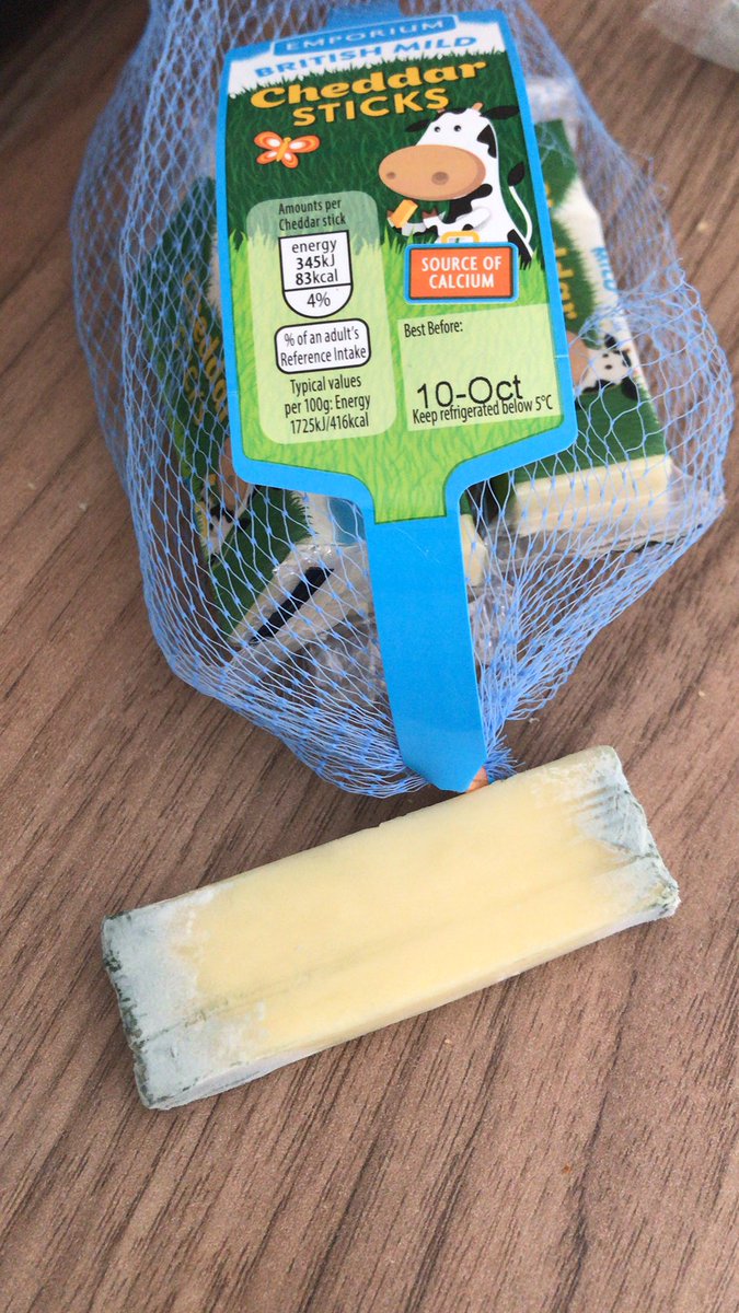25gemsiegem25's tweet photo. @AldiUK just opened this for my daughter to eat. Absolutely disgusting that it doesn’t go out of date till October yet it’s mouldy. https://t.co/raSKrjMPPE