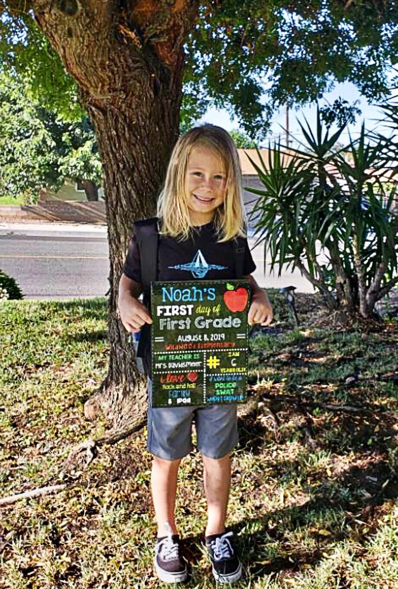MarkKendall_GW's tweet image. Noah Jagger’s the Big first grader❤️👈👀.)..
#papaboy 
#rockerkid