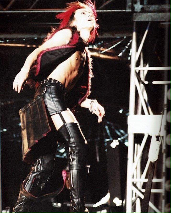 Sugizo in a Luna Sea live of 1998! #SUGIZO #LunaSea #live #Rock