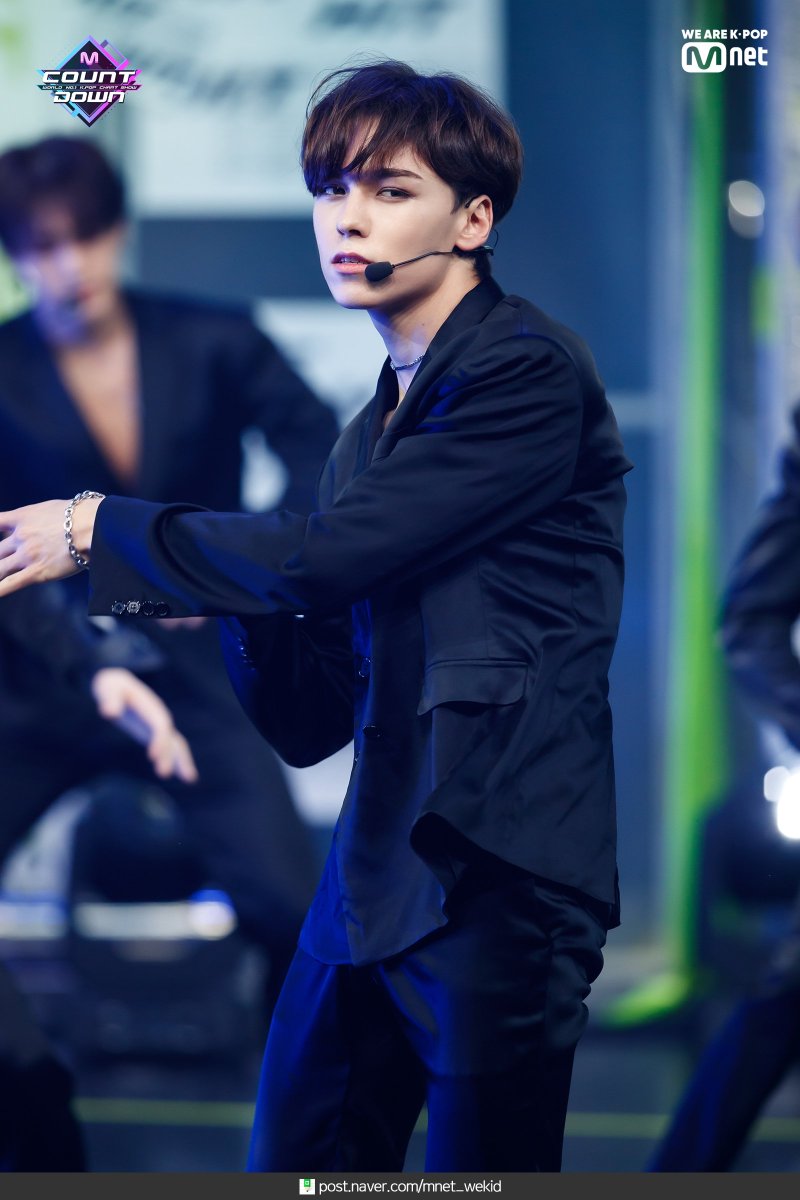 MnetMcountdown's tweet photo. 190808 #MCOUNTDOWN 현장포토
#세븐틴(#SEVENTEEN) - #HIT ♬

📸 More Photos
https://t.co/CCF70MUZM6 https://t.co/OqBBdsIKQL