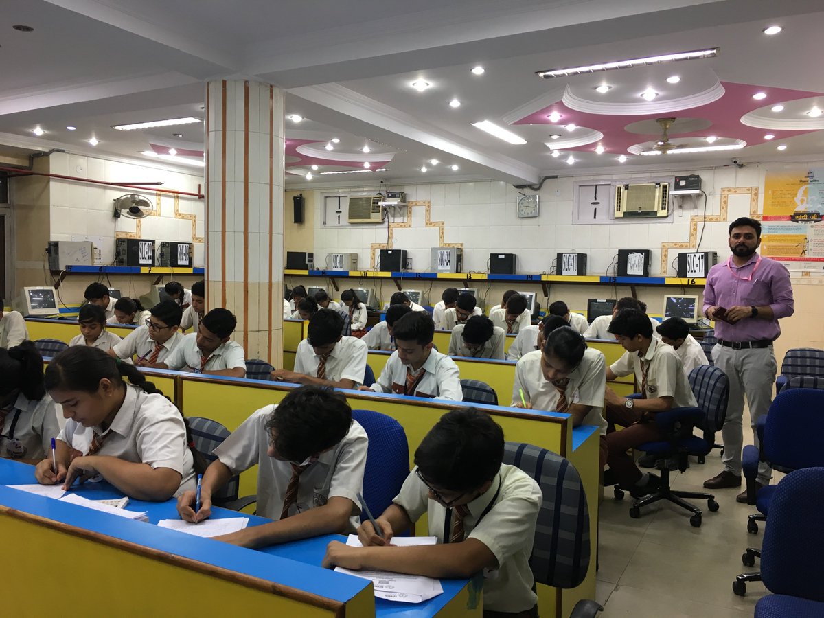 ICMRDELHI's tweet photo. Mission SHAKTTI: School Based Health Awareness Campaign, an initiative by @ICMRDelhi, in 36 schools of Delhi. Over 3000 students participated in the event. @MoHFW #Gandhiandhealthat150 #MissionSHAKTTI #healthawareness #schoolkids #learningearly https://t.co/9bc97JP02Q