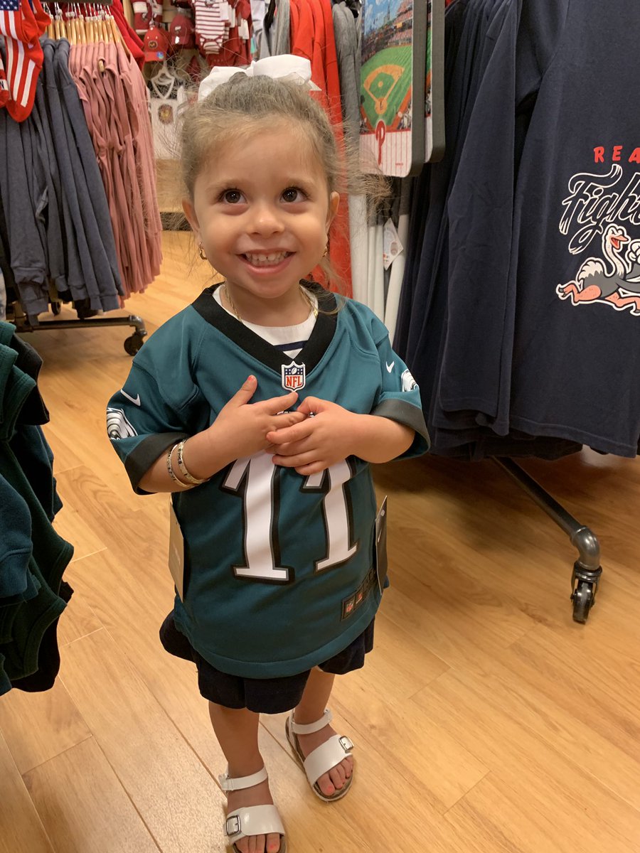 moegr81's tweet photo. @AngeloCataldi #flyeaglesfly my 2 yr old is now ready for the @Eagles season. #GoBirds https://t.co/5Zygbb1crc